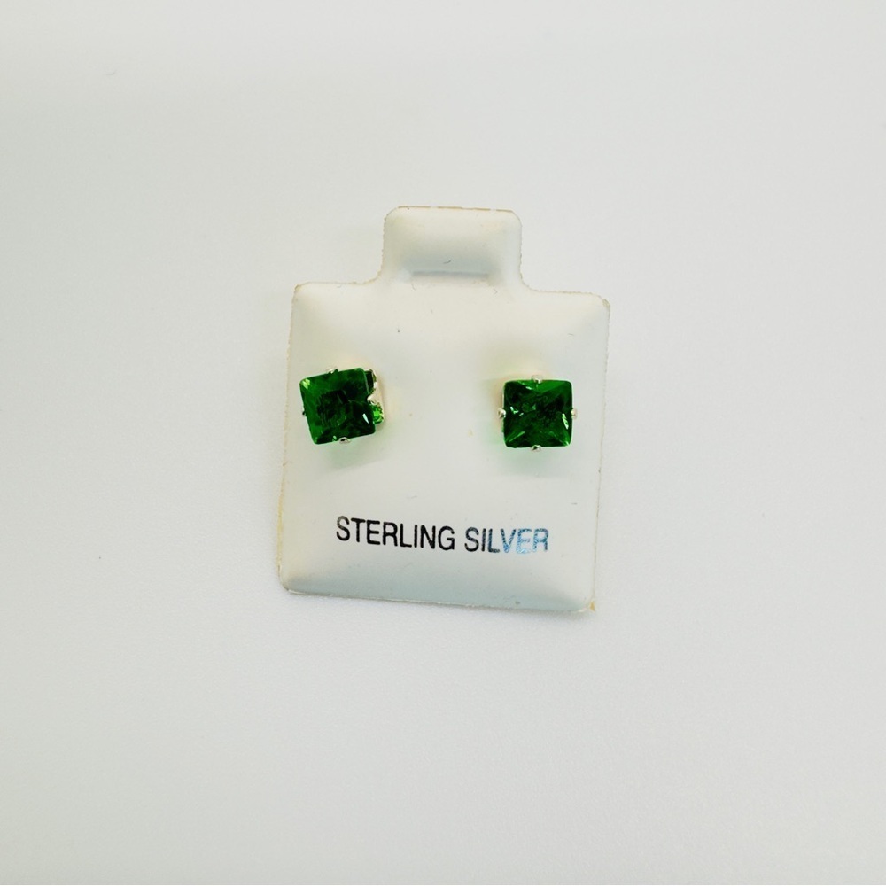 Brand New 5mm CZ Sterling Silver Green Stud Earrings